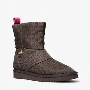 ‼️SOLD‼️New Michael Kors Stark Boots ‼️SOLD‼️